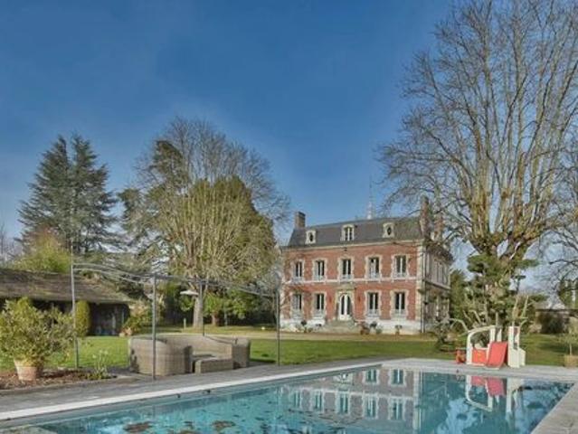 Propriété 20 pièces 595 m²