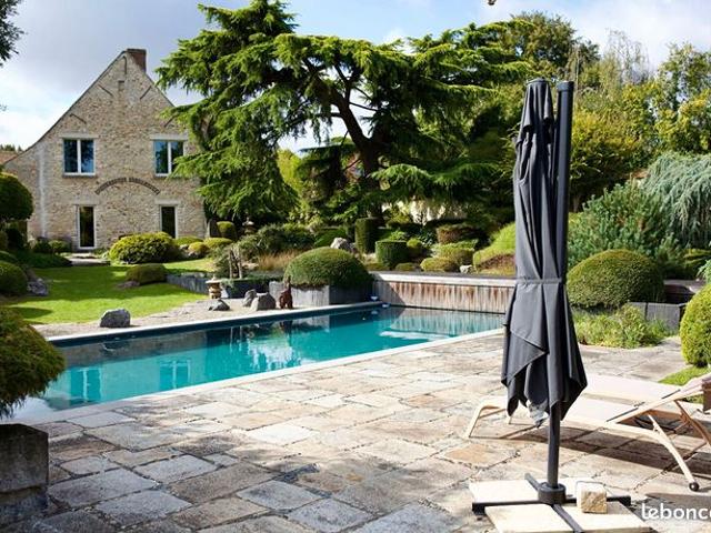 Propriété 20 pièces 700 m²