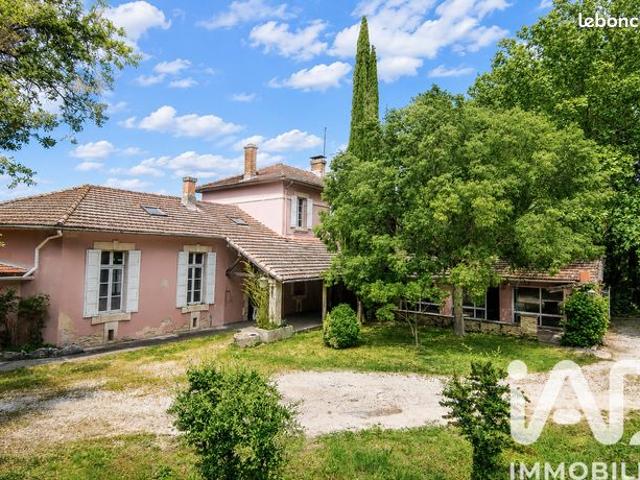 Propriété 20 pièces 850 m²