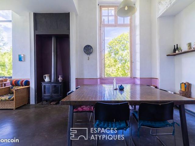 Propriété 20 pièces 825 m²