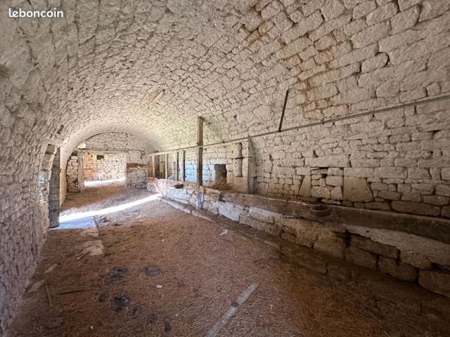 Propriété 214 m² MAUROUX