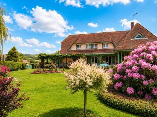 Propriété 6 pièces 219 m²