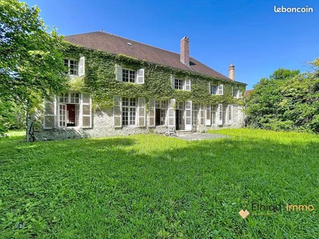 Propriété 22 pièces 442 m²