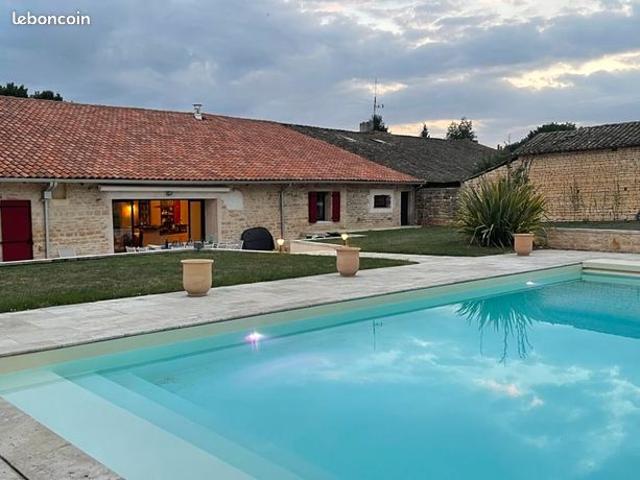 Propriété 22 pièces 418 m²