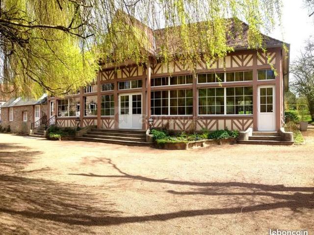 Propriété 23 pièces 1 100 m²