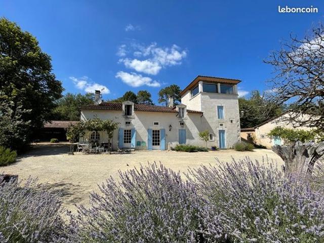 Propriété 23 pièces 650 m²