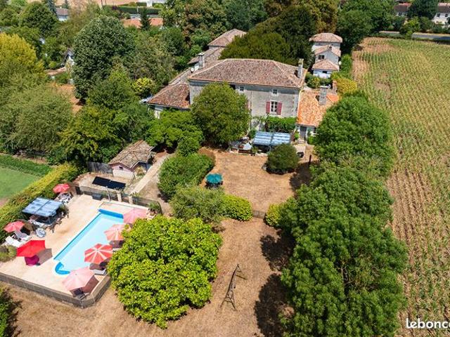 Propriété 24 pièces 565 m²
