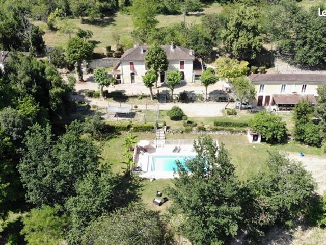 Propriété 25 pièces 600 m²