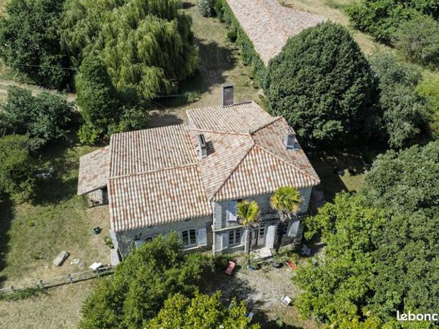 Propriété 25 pièces 800 m²