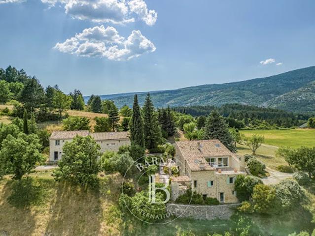 Propriété avec jardin
