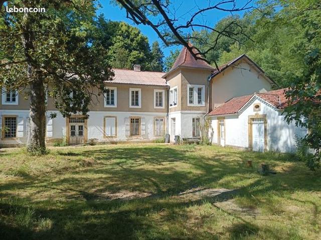Propriété 26 pièces 1 000 m²