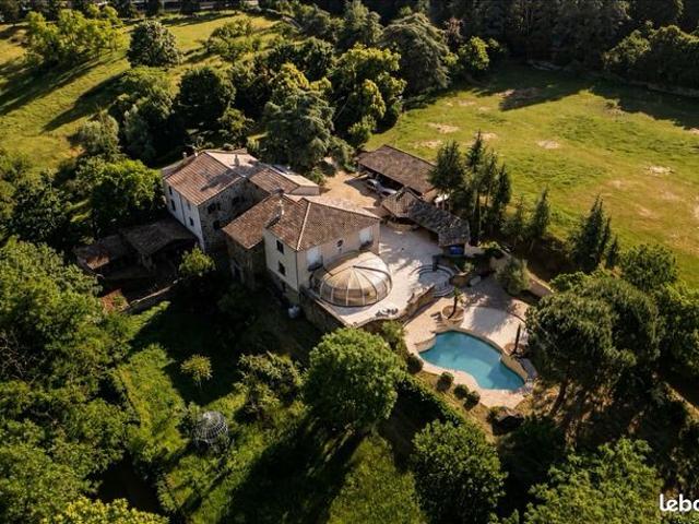 Propriété 26 pièces 669 m²