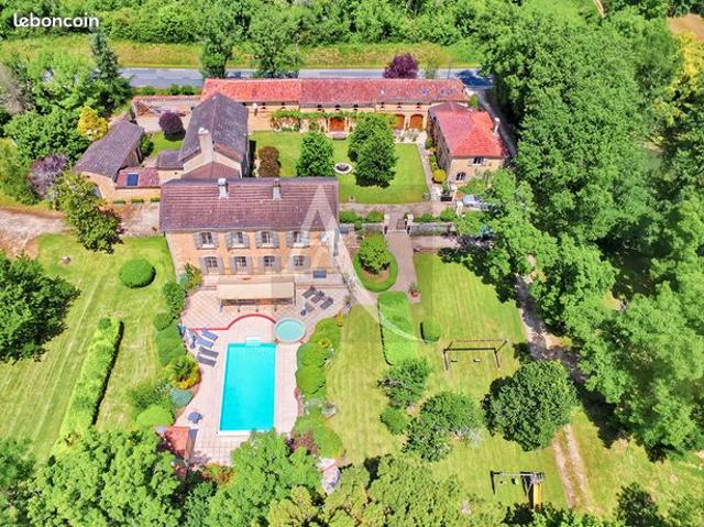 Propriété 27 pièces 717 m²