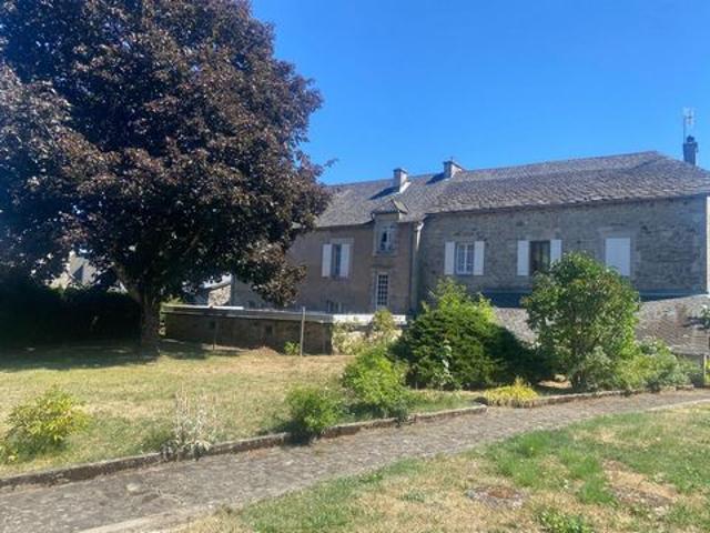 Propriété 282m² 14 pièces