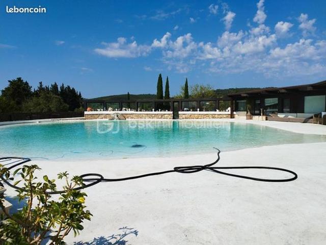 Propriété 28 pièces 402 m²