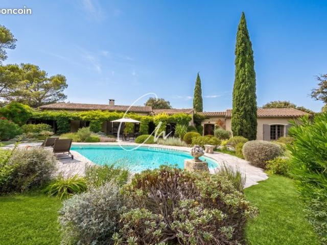 Propriété 290 m² Boulbon