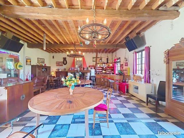 Propriété 2 pièces 170 m²