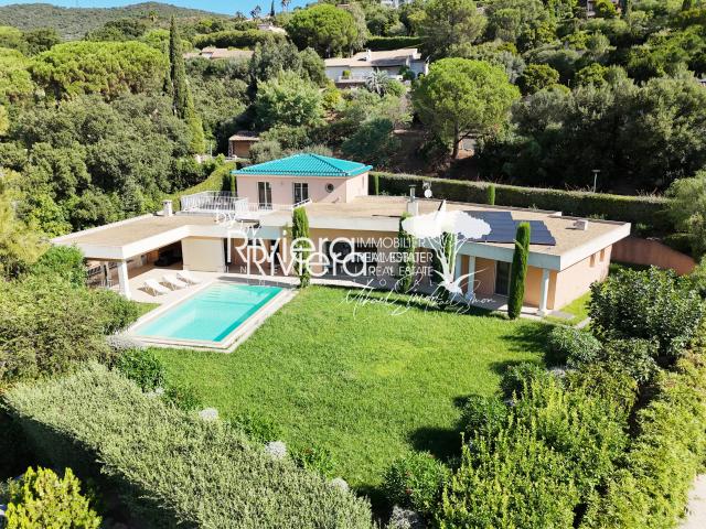 Propriété 300m2 Piscine Vue mer