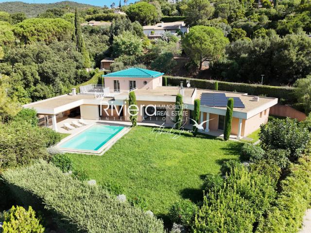 Propriété 300m2 Piscine Vue mer 297m² Cavalaire sur Mer
