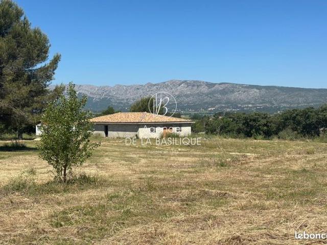 Propriété 310 m² Pourrières