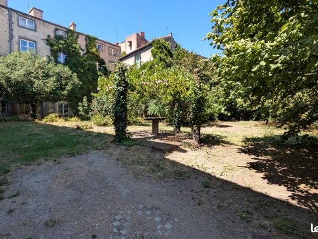 Propriété 31 pièces 564 m²