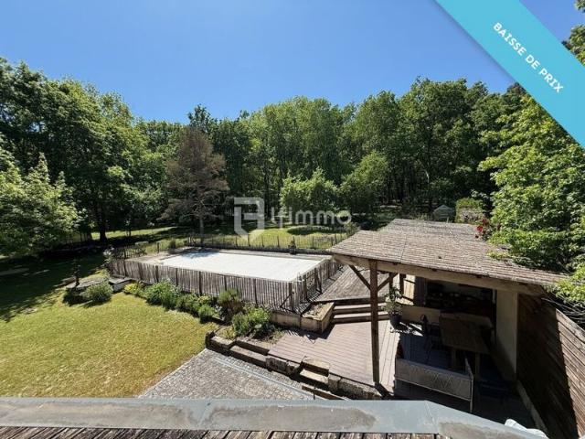 Propriété 320 m2 parc 2 hectares piscine dépendance