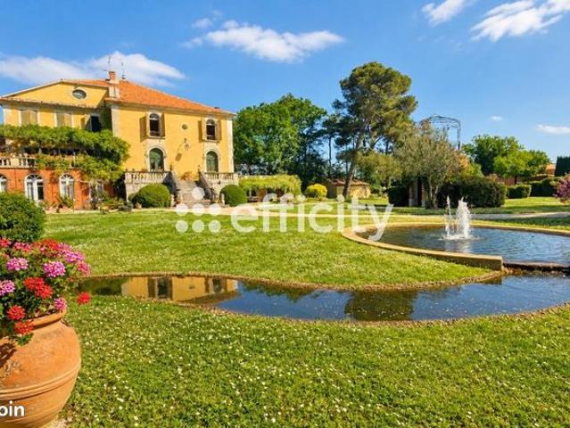 Propriété 33 pièces 1 000 m²