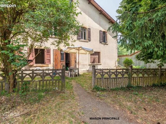 Propriété 360 m² Beaujeu