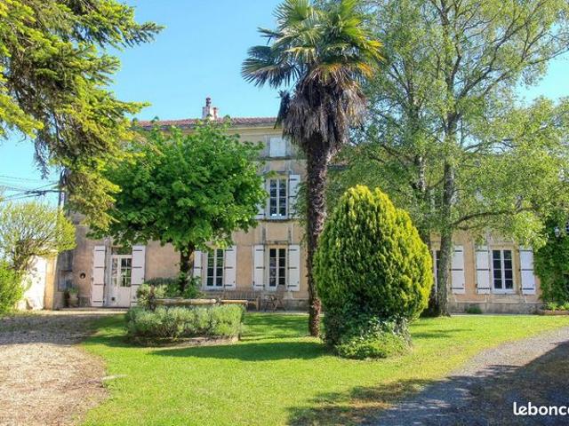 Propriété 36 pièces 756 m²