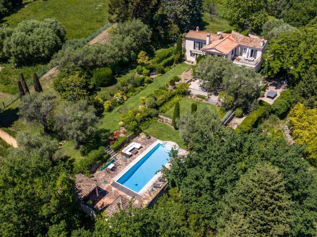 Propriété 7 chambres avec vue sur le golf 295m² Opio