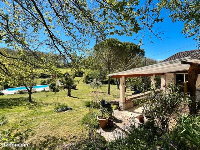 Propriété 7 pièces 109 m²