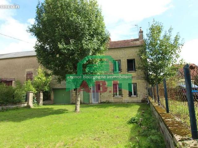 Propriété 7 pièces 111 m²