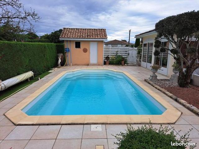 Propriété 7 pièces 121 m²
