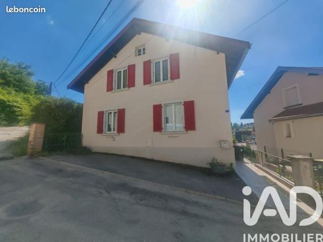 Propriété 7 pièces 122 m²