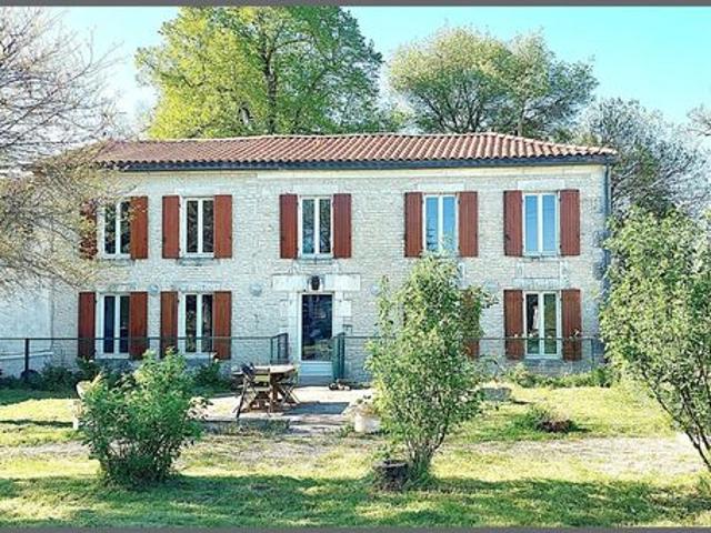 Propriété 7 pièces 123 m²