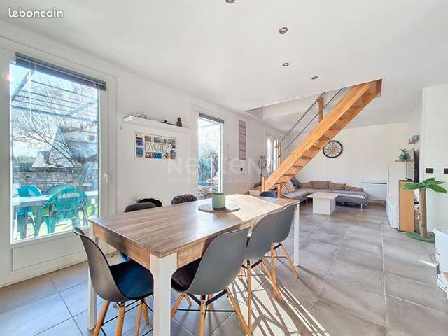 Propriété 7 pièces 134 m²