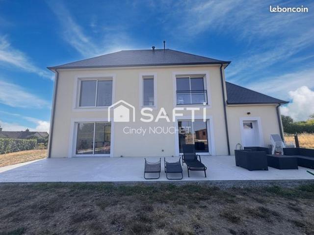 Propriété 7 pièces 134 m²