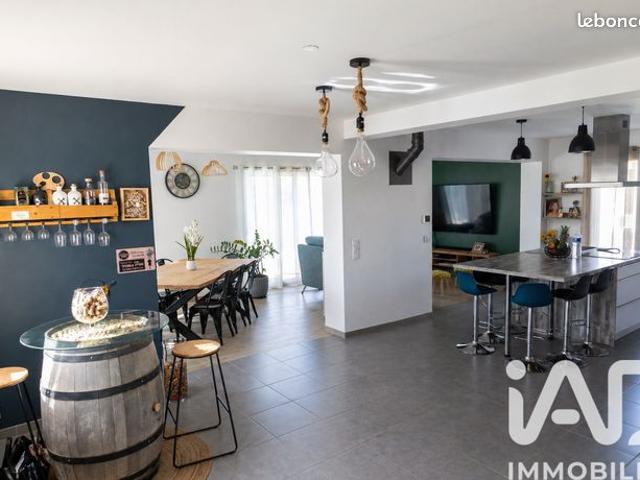 Propriété 7 pièces 136 m²