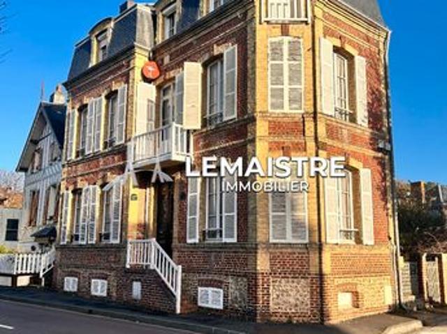 Propriété 7 pièces 136 m²