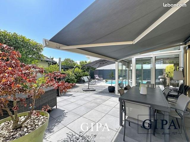 Propriété 7 pièces 136 m²