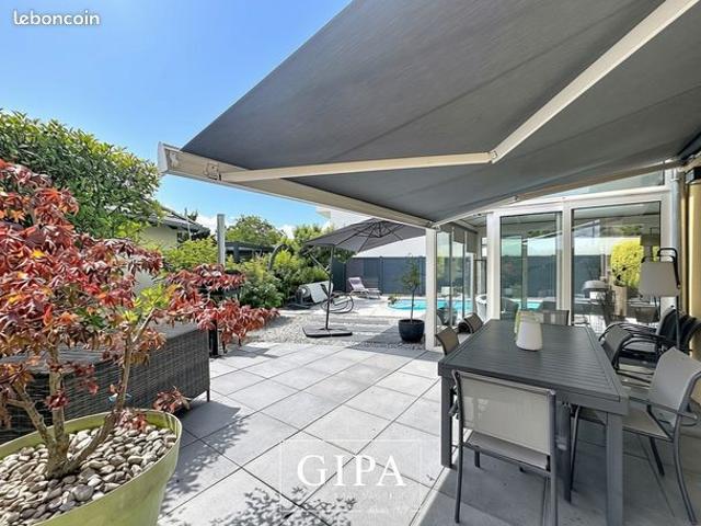 Propriété 7 pièces 136 m²