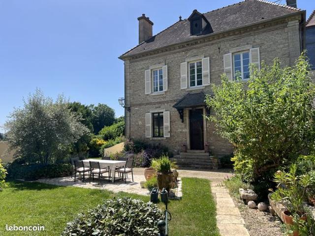 Propriété 7 pièces 137 m²
