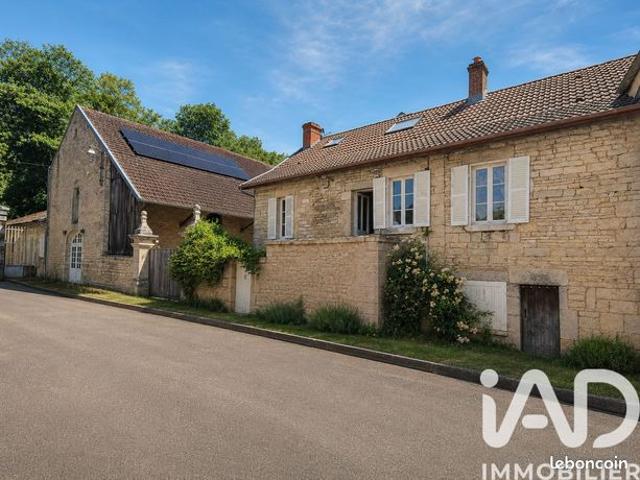 Propriété 7 pièces 137 m²
