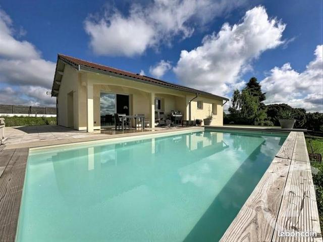 Propriété 7 pièces 139 m²