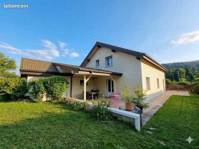 Propriété 7 pièces 139 m²