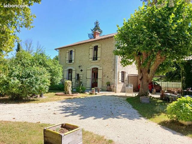 Propriété 7 pièces 139 m²