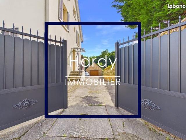 Propriété 7 pièces 139 m²