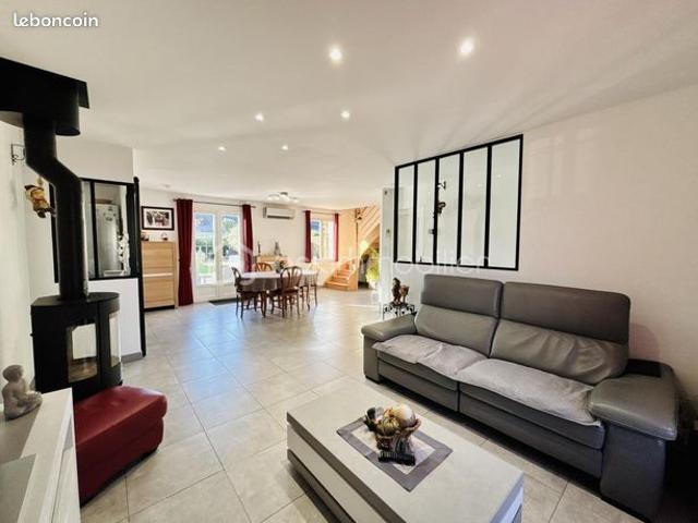 Propriété 7 pièces 139 m²