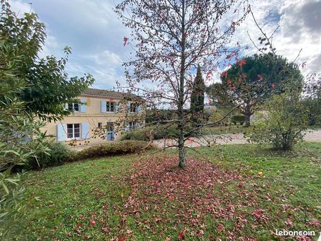Propriété 7 pièces 130 m²