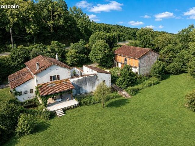 Propriété 7 pièces 130 m²